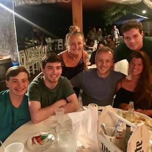 Meet your Posher, Robin